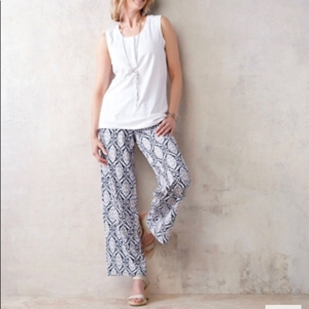Wide leg pants